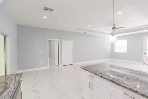 Villa ou maison à vendre à Tampa, Floride: 3 chambres, 131.46 m2 № 1378416 - photo 15