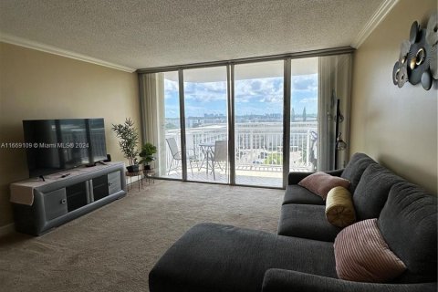 Condominio en alquiler en Aventura, Florida, 1 dormitorio, 93.37 m2 № 1385988 - foto 7