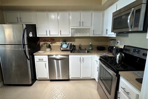 Condominio en alquiler en Aventura, Florida, 1 dormitorio, 93.37 m2 № 1385988 - foto 2