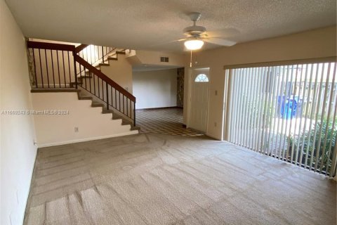 Touwnhouse à vendre à North Lauderdale, Floride: 2 chambres, 142.14 m2 № 1386033 - photo 3