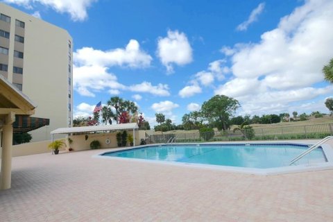 Condo in Lauderhill, Florida, 2 bedrooms  № 1228816 - photo 12