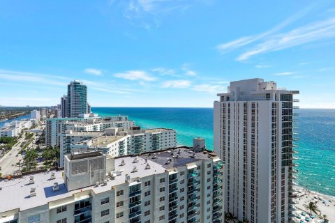 Condominio en venta en Hollywood, Florida, 1 dormitorio, 80.73 m2 № 1227741 - foto 13