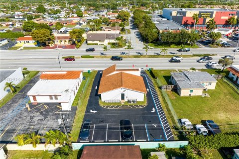 Commercial property in Miami, Florida № 1293833 - photo 29