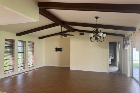 Villa ou maison à vendre à Cape Coral, Floride: 3 chambres, 150.5 m2 № 1335379 - photo 8