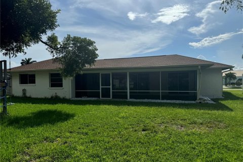 Villa ou maison à vendre à Cape Coral, Floride: 3 chambres, 150.5 m2 № 1335379 - photo 21