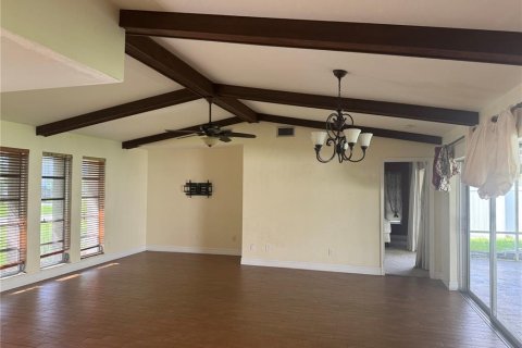 Villa ou maison à vendre à Cape Coral, Floride: 3 chambres, 150.5 m2 № 1335379 - photo 25