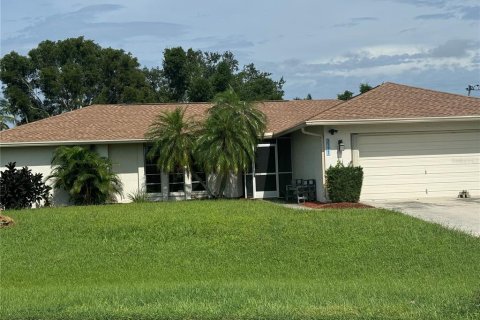 Villa ou maison à vendre à Cape Coral, Floride: 3 chambres, 150.5 m2 № 1335379 - photo 1