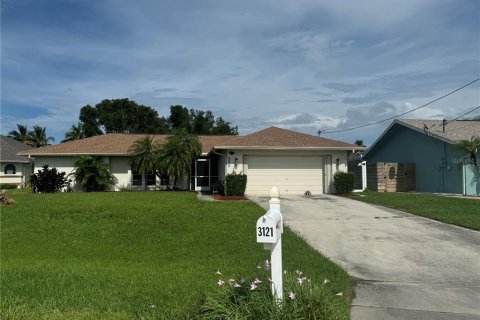 House in Cape Coral, Florida 3 bedrooms, 150.5 sq.m. № 1335379 - photo 20