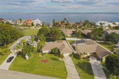 Villa ou maison à vendre à Cape Coral, Floride: 3 chambres, 150.5 m2 № 1335379 - photo 27