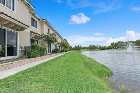 Adosado en venta en Miramar, Florida, 3 dormitorios, 159.79 m2 № 1329344 - foto 24