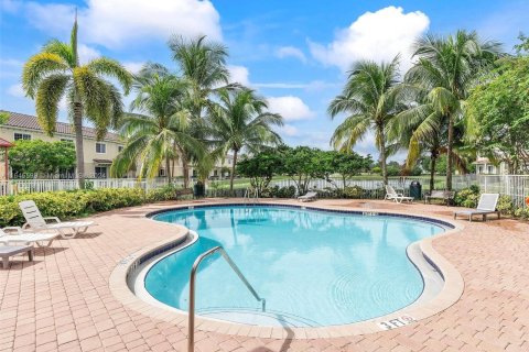 Adosado en venta en Miramar, Florida, 3 dormitorios, 159.79 m2 № 1329344 - foto 27