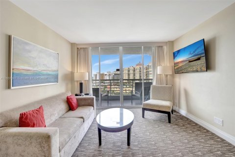 Condo in Fort Lauderdale, Florida, 1 bedroom  № 1329326 - photo 15