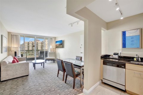 Condo in Fort Lauderdale, Florida, 1 bedroom  № 1329326 - photo 13