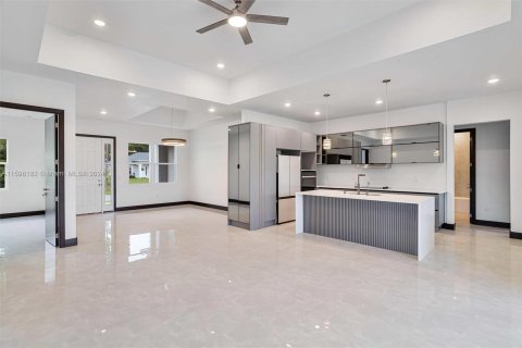 Villa ou maison à vendre à Palm Bay, Floride: 4 chambres № 1331648 - photo 6