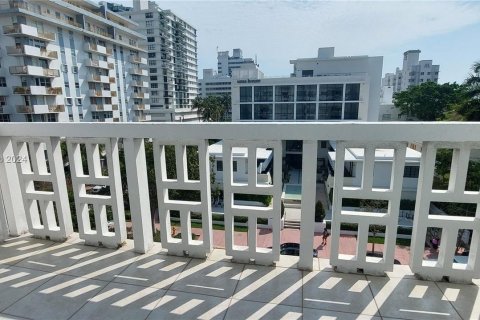 Condominio en venta en Miami Beach, Florida, 1 dormitorio, 74.32 m2 № 1075189 - foto 7