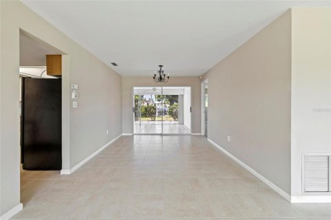 Villa ou maison à vendre à Punta Gorda, Floride: 3 chambres, 189.99 m2 № 1302194 - photo 21