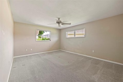 House in Punta Gorda, Florida 3 bedrooms, 189.99 sq.m. № 1302194 - photo 30