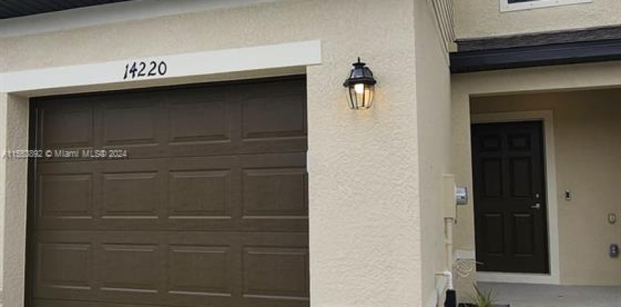 Townhouse in Fort Myers, Florida 3 bedrooms № 1074279