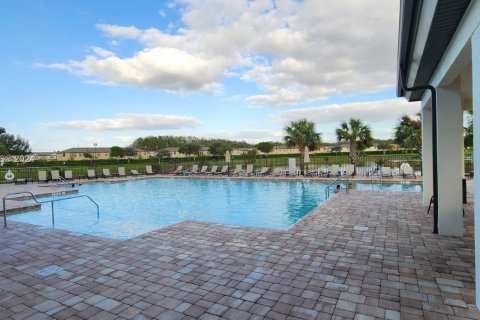 Townhouse in Fort Myers, Florida 3 bedrooms № 1074279 - photo 20