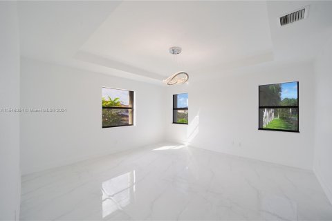 Casa en venta en Miami, Florida, 4 dormitorios, 245.26 m2 № 1050941 - foto 18