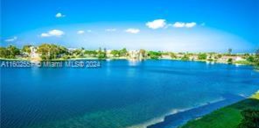 Condo in Miami, Florida, 2 bedrooms  № 1221097