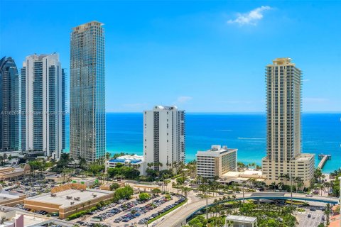 Condominio en venta en Sunny Isles Beach, Florida, 4 dormitorios, 360.18 m2 № 1241364 - foto 28