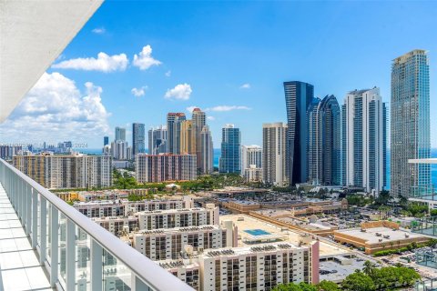 Condominio en venta en Sunny Isles Beach, Florida, 4 dormitorios, 360.18 m2 № 1241364 - foto 19