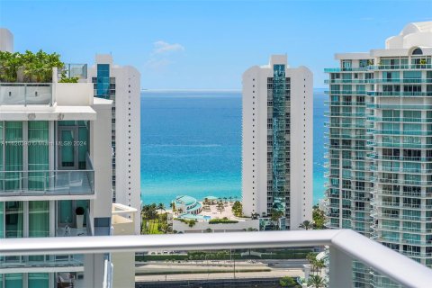 Condominio en venta en Sunny Isles Beach, Florida, 4 dormitorios, 360.18 m2 № 1241364 - foto 25