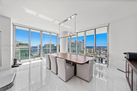 Condo in Sunny Isles Beach, Florida, 4 bedrooms  № 1241364 - photo 13