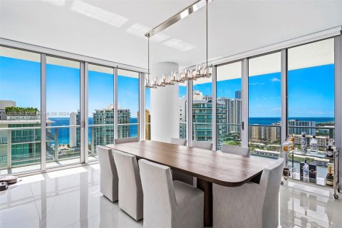 Condominio en venta en Sunny Isles Beach, Florida, 4 dormitorios, 360.18 m2 № 1241364 - foto 14