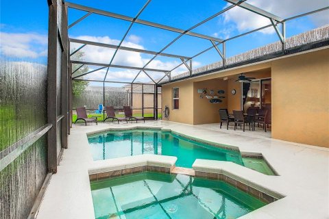 Casa en venta en Kissimmee, Florida, 5 dormitorios, 191.29 m2 № 1255873 - foto 11