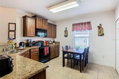 Casa en venta en Kissimmee, Florida, 5 dormitorios, 191.29 m2 № 1255873 - foto 24