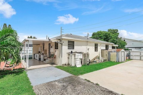 Villa ou maison à vendre à Miami, Floride: 4 chambres, 105.72 m2 № 1360757 - photo 29