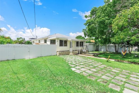 Villa ou maison à vendre à Miami, Floride: 4 chambres, 105.72 m2 № 1360757 - photo 5