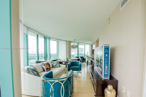 Copropriété à vendre à Miami Beach, Floride: 2 chambres, 120.77 m2 № 1091362 - photo 9