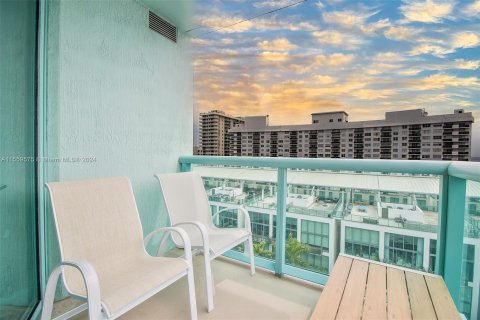 Copropriété à vendre à Miami Beach, Floride: 2 chambres, 120.77 m2 № 1091362 - photo 16