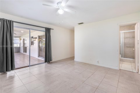 Casa en venta en Margate, Florida, 2 dormitorios, 116.78 m2 № 1073098 - foto 20
