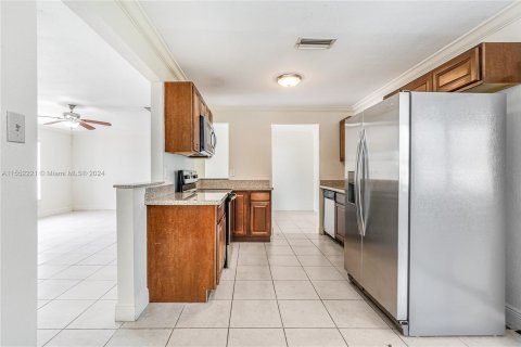 Casa en venta en Margate, Florida, 2 dormitorios, 116.78 m2 № 1073098 - foto 2