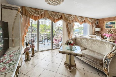 Copropriété à vendre à Hallandale Beach, Floride: 1 chambre, 78.97 m2 № 1372867 - photo 18