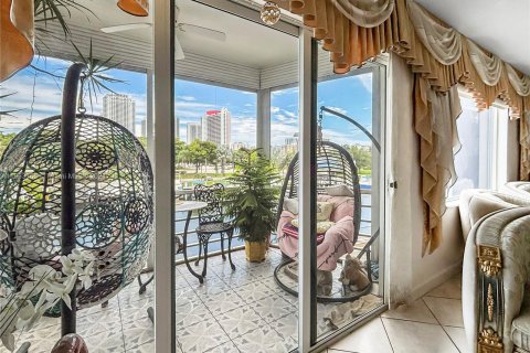 Copropriété à vendre à Hallandale Beach, Floride: 1 chambre, 78.97 m2 № 1372867 - photo 19