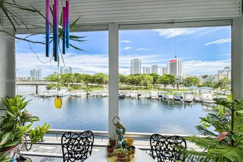 Condominio en venta en Hallandale Beach, Florida, 1 dormitorio, 78.97 m2 № 1372867 - foto 14