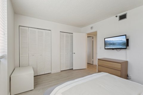 Copropriété à vendre à Highland Beach, Floride: 2 chambres, 134.62 m2 № 1045657 - photo 15
