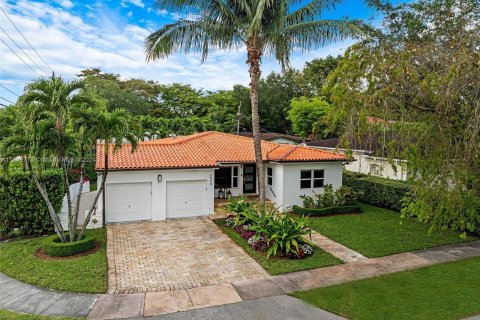 Villa ou maison à vendre à Coral Gables, Floride: 3 chambres, 150.13 m2 № 1241117 - photo 1