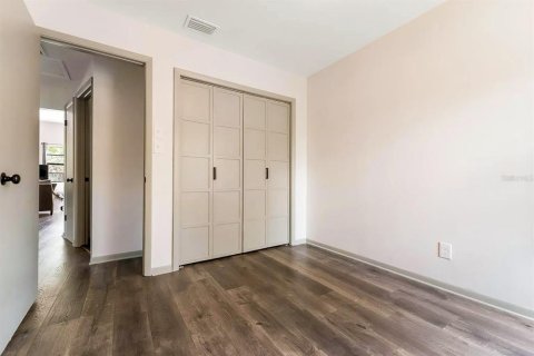 Immobilier commercial à vendre à Tampa, Floride: 235.97 m2 № 1349840 - photo 6