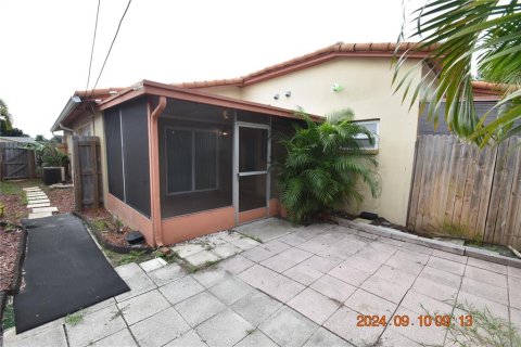 Apartamento en alquiler en Clearwater, Florida, 2 dormitorios, 98.1 m2 № 1359156 - foto 5