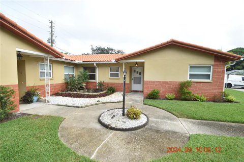 Apartamento en alquiler en Clearwater, Florida, 2 dormitorios, 98.1 m2 № 1359156 - foto 4