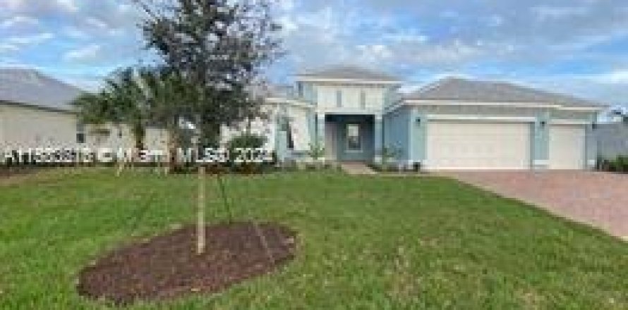 House in Vero Beach, Florida 4 bedrooms, 218.88 sq.m. № 1293795