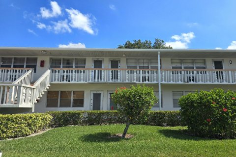 Condo in West Palm Beach, Florida, 1 bedroom  № 1227064 - photo 1