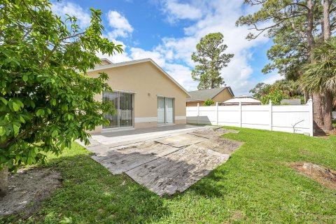 Villa ou maison à vendre à West Palm Beach, Floride: 3 chambres, 193.33 m2 № 1061119 - photo 13