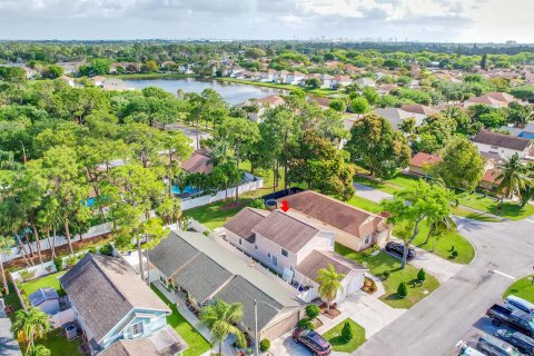 Villa ou maison à vendre à West Palm Beach, Floride: 3 chambres, 193.33 m2 № 1061119 - photo 6